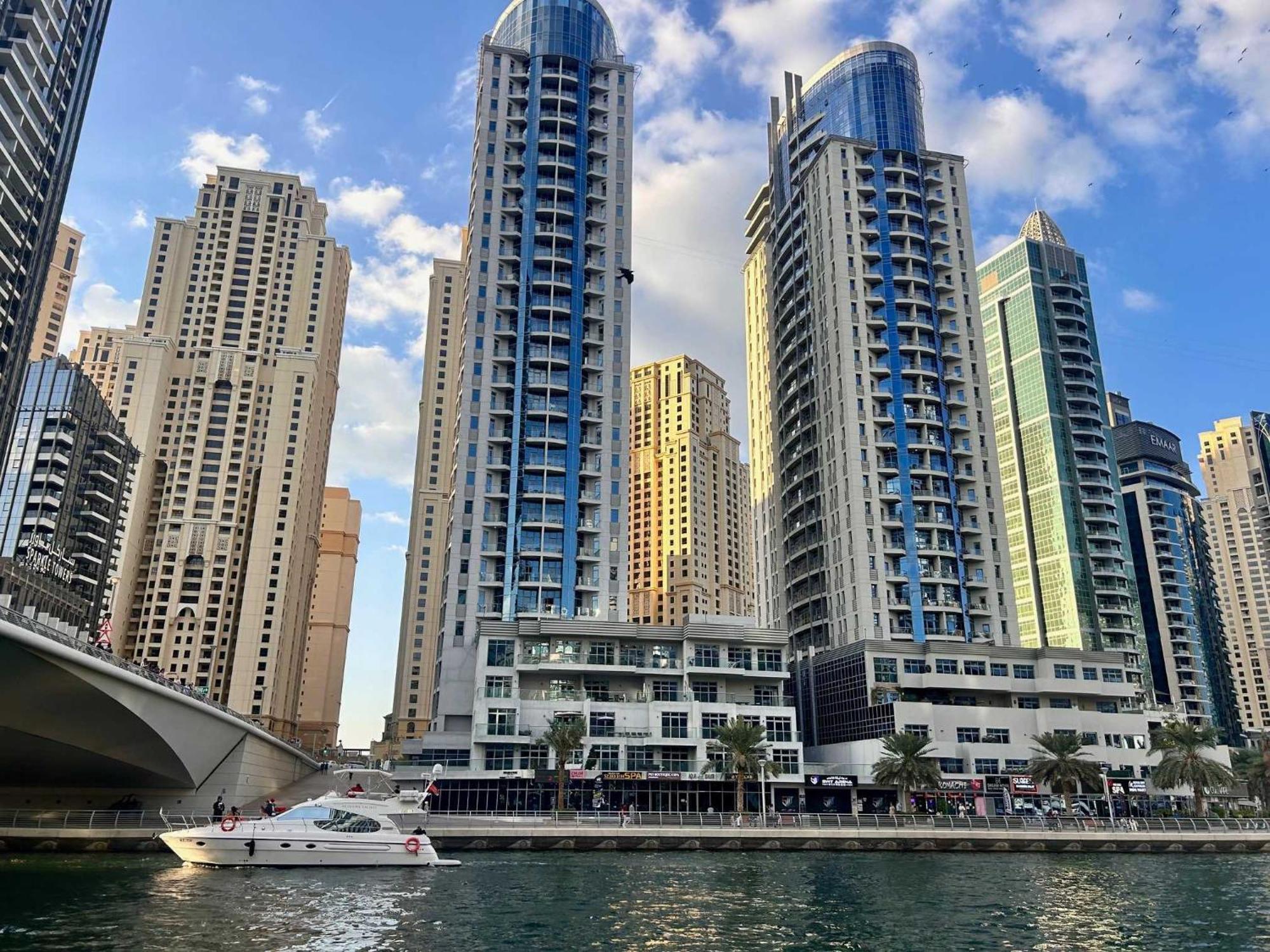 Spacious 3br Marina With Views Apartment