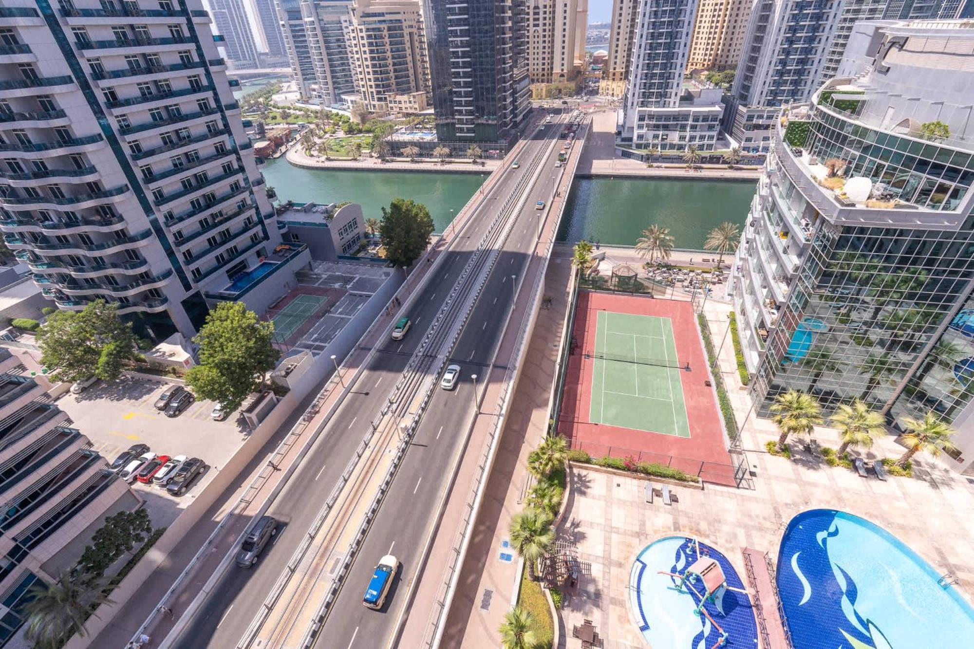 Spacious 3br Marina With Views *